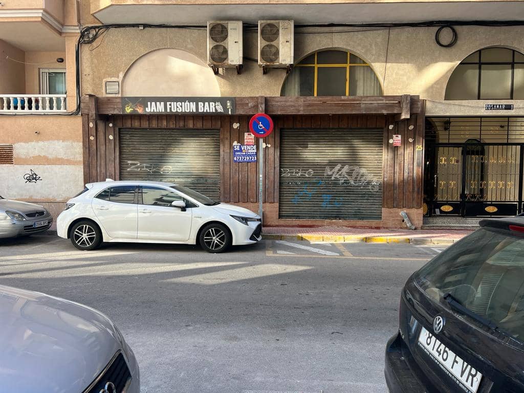 Restaurant/Bar til salgs i Torrevieja - € 165 000 (Ref: 8875880)