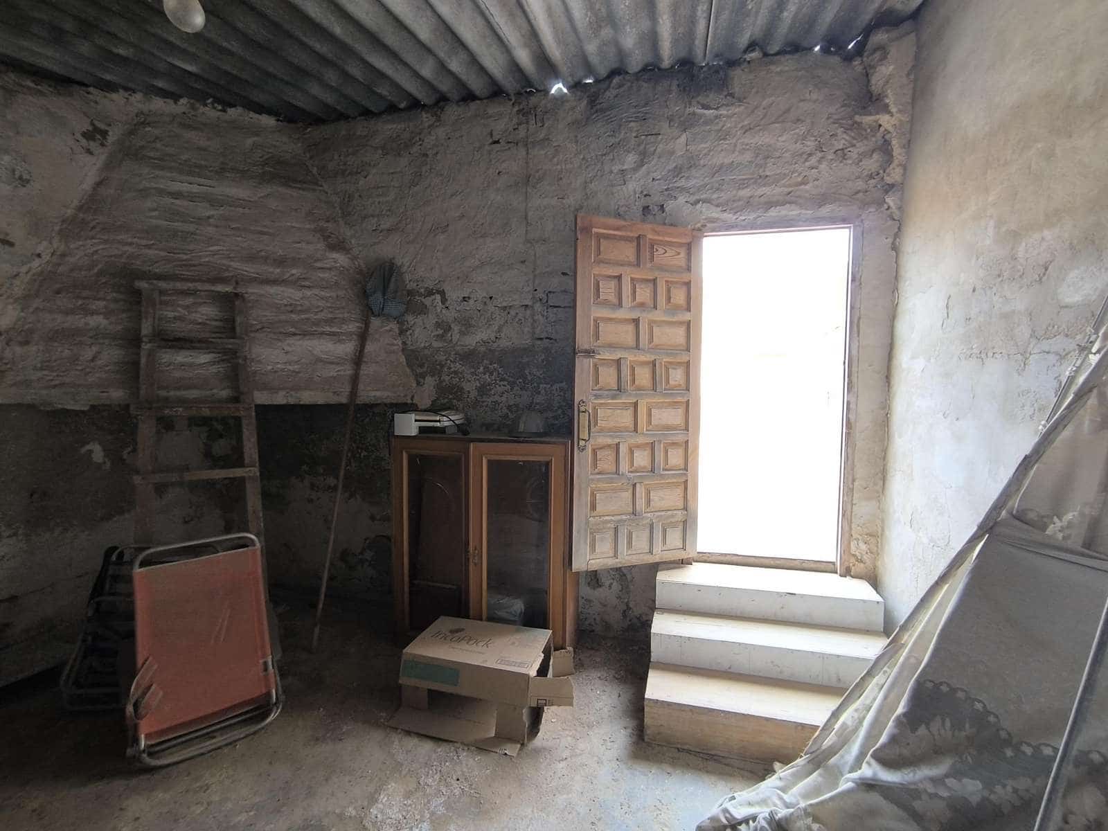 3 bedroom Townhouse for sale in San Bartolome with garage - € 80,000 (Ref: 8947324)