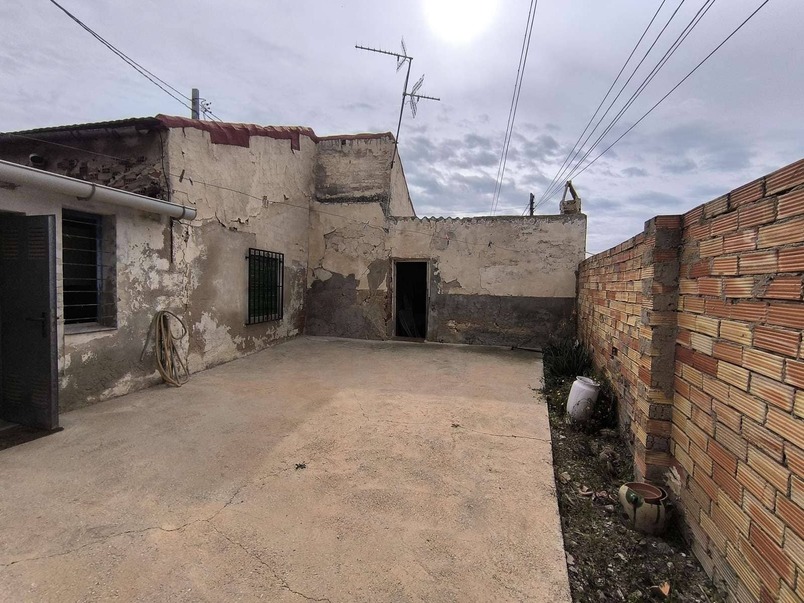 3 bedroom Townhouse for sale in San Bartolome with garage - € 80,000 (Ref: 8947324)