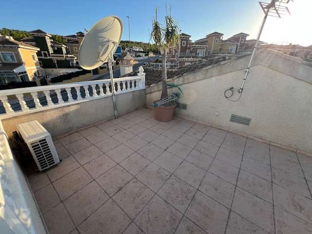 3 soveværelse Villa til leje i Bigastro med swimmingpool garage - € 1.950 (Ref: 9249102)