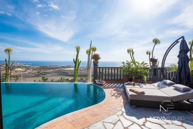 4 sovrum Villa till salu i Casco Urbano, Adeje med pool garage - 3 690 000 € (Ref: 6781552)