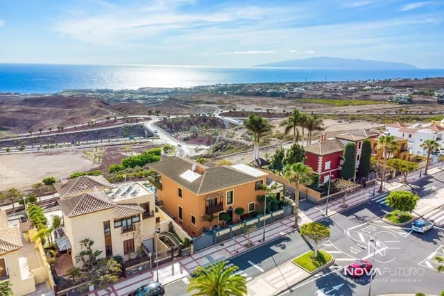 4 sovrum Villa till salu i Casco Urbano, Adeje med pool garage - 3 690 000 € (Ref: 6781552)