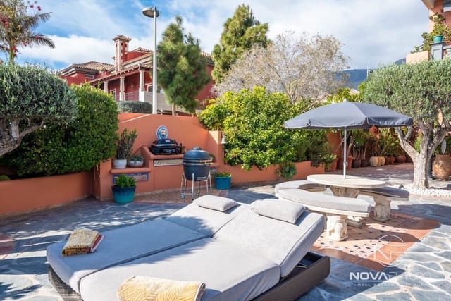 4 sovrum Villa till salu i Casco Urbano, Adeje med pool garage - 3 690 000 € (Ref: 6781552)