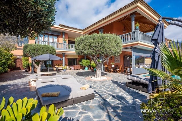 4 sovrum Villa till salu i Casco Urbano, Adeje med pool garage - 3 690 000 € (Ref: 6781552)