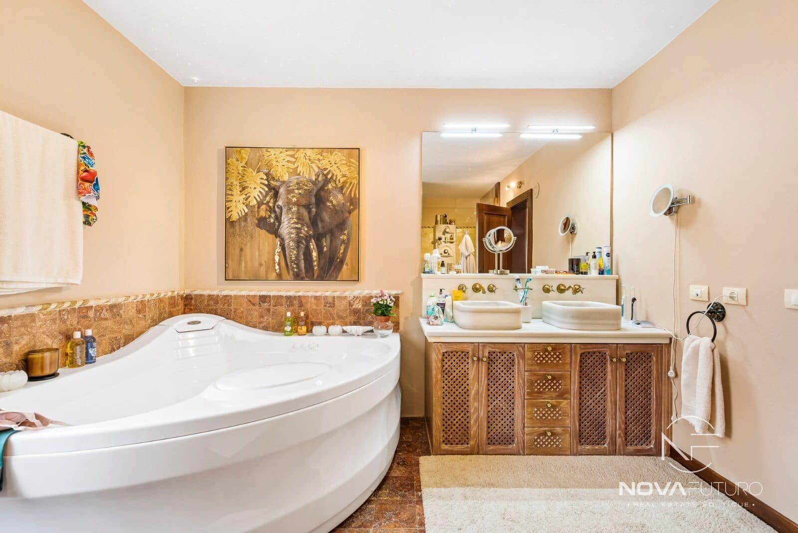 4 soverom Villa til salgs i Adeje med svømmebasseng garasje - € 3 690 000 (Ref: 6781552)