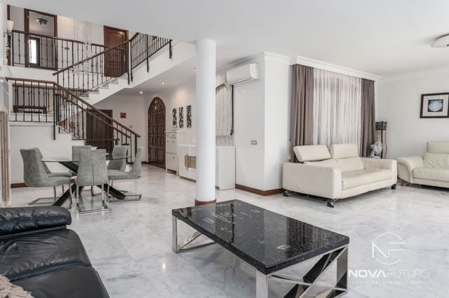 5 soverom Villa til salgs i Playa de Fañabé Alto, Adeje med svømmebasseng - € 3 000 000 (Ref: 7019938)