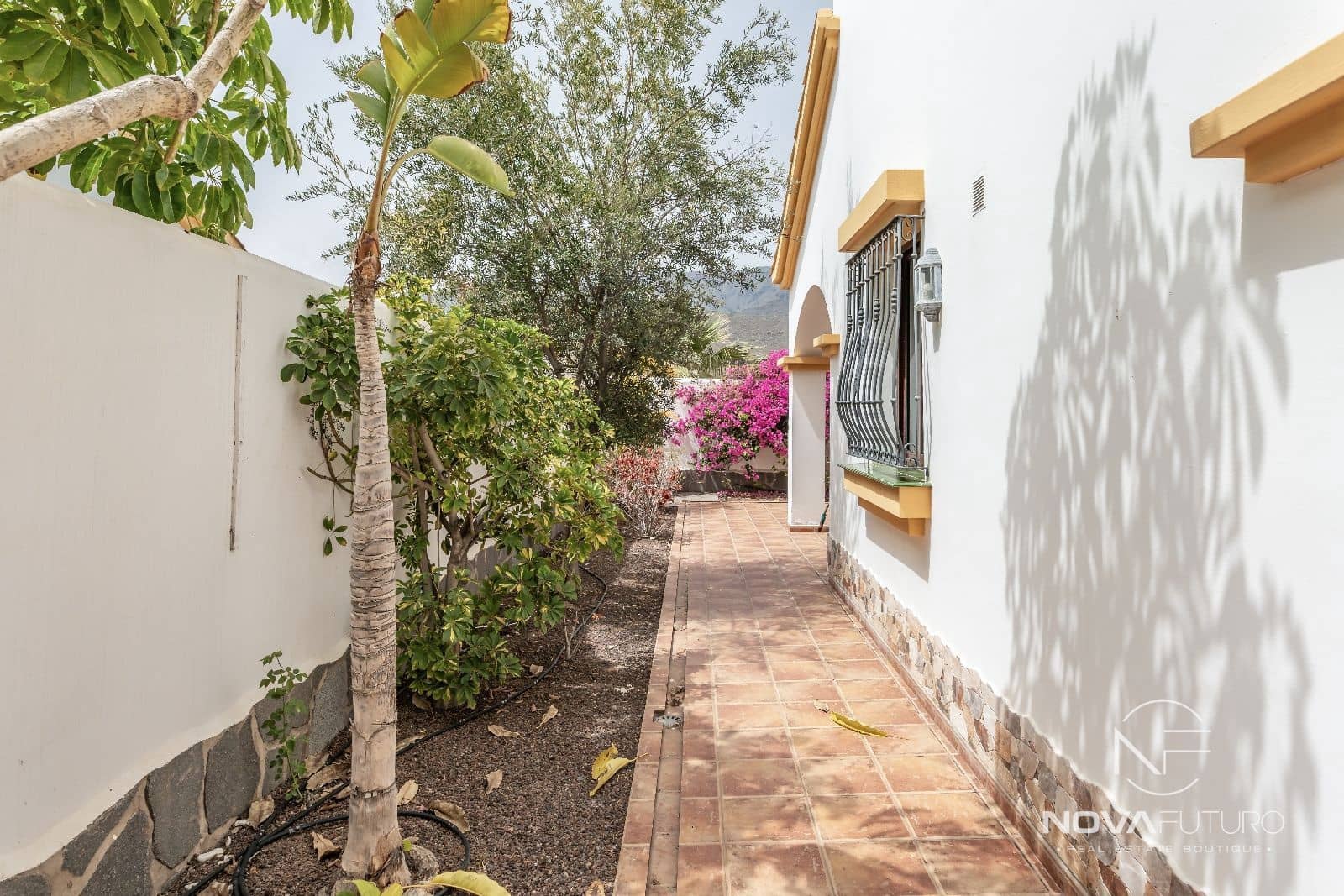 5 soveværelse Villa til salg i Adeje med swimmingpool - € 3.000.000 (Ref: 7019938)