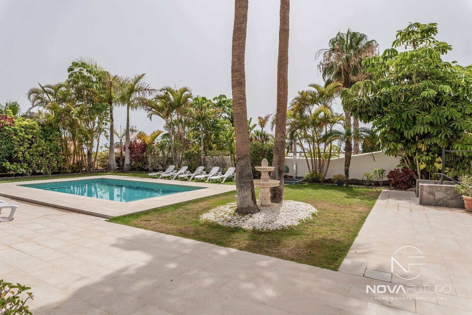 5 soveværelse Villa til salg i Adeje med swimmingpool - € 3.000.000 (Ref: 7019938)