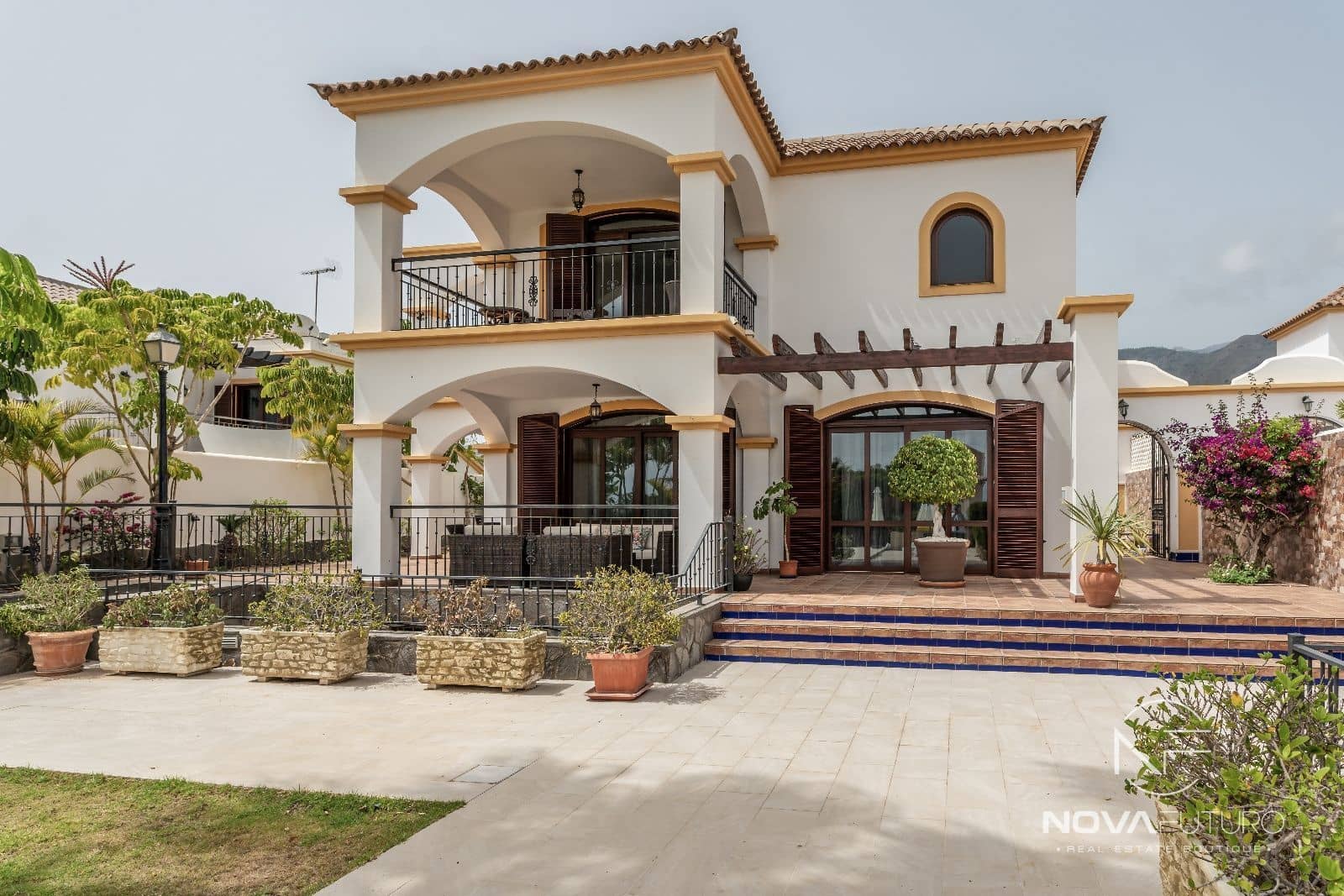 5 soveværelse Villa til salg i Adeje med swimmingpool - € 3.000.000 (Ref: 7019938)