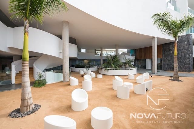 1 soverom Leilighet til salgs i Playa del Duque, Adeje med svømmebasseng - € 560 000 (Ref: 7562151)