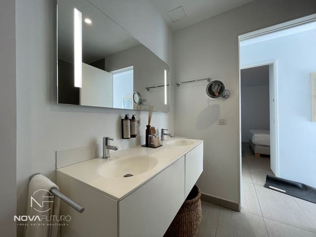 1 soverom Leilighet til salgs i Playa del Duque, Adeje med svømmebasseng - € 560 000 (Ref: 7562151)