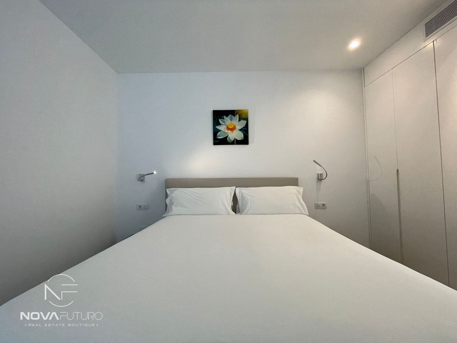 1 soveværelse Lejlighed til salg i Playa del Duque med swimmingpool - € 560.000 (Ref: 7562151)