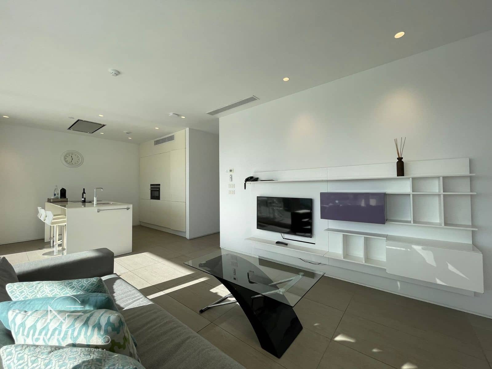 1 soveværelse Lejlighed til salg i Playa del Duque med swimmingpool - € 560.000 (Ref: 7562151)