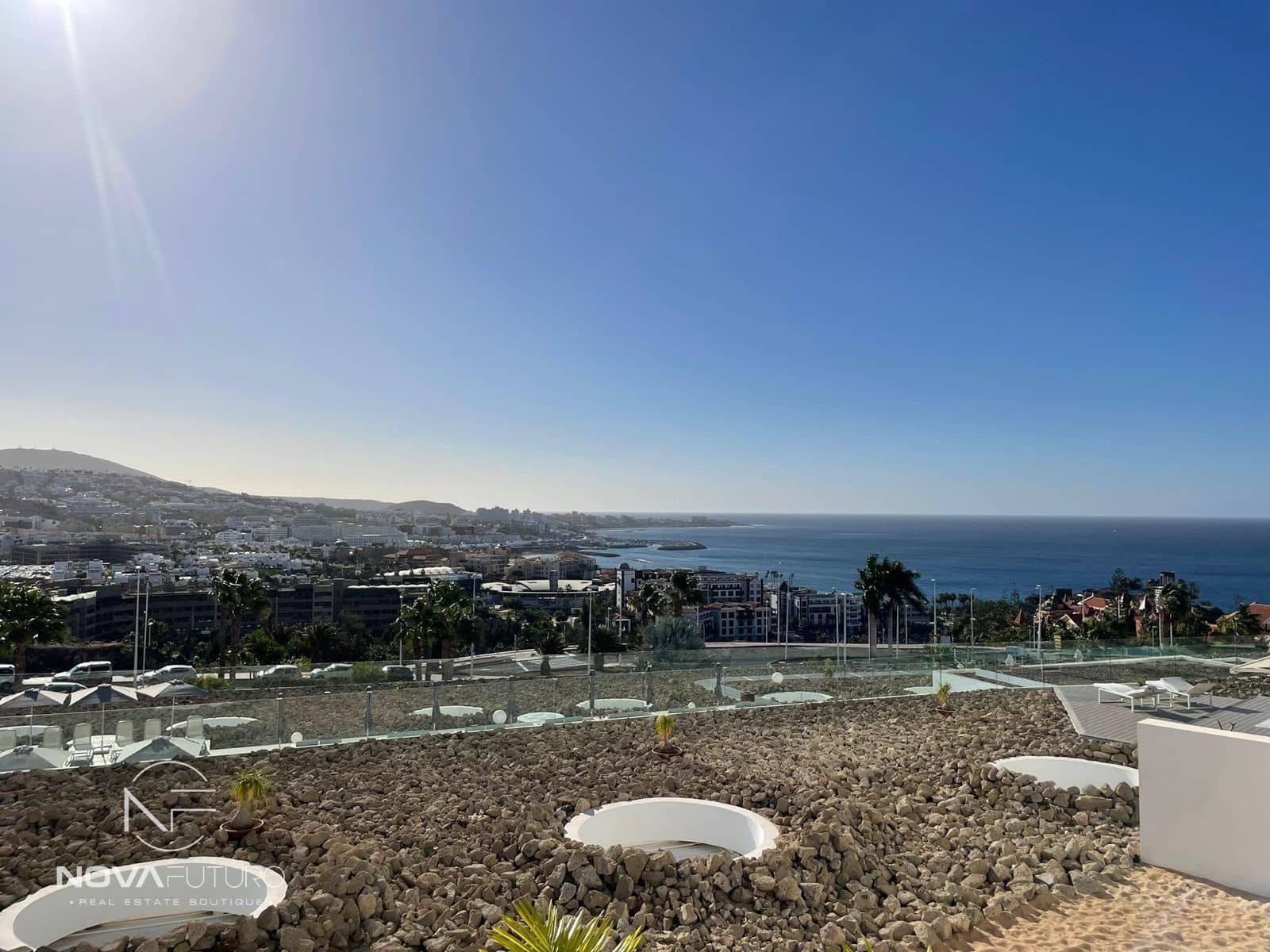 1 soveværelse Lejlighed til salg i Playa del Duque med swimmingpool - € 560.000 (Ref: 7562151)