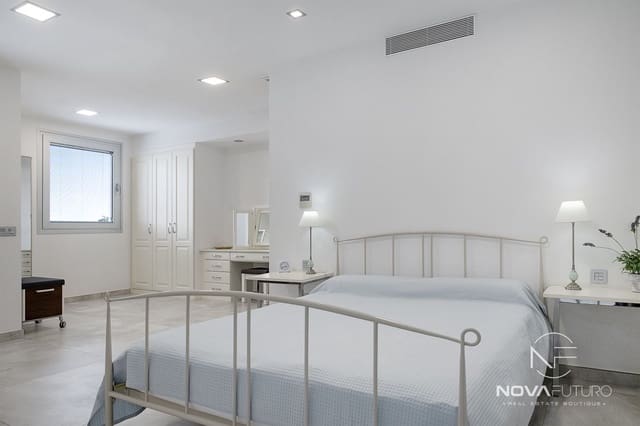 8 soverom Villa til salgs i La Caleta Adeje, Adeje med svømmebasseng garasje - € 5 750 000 (Ref: 7636217)