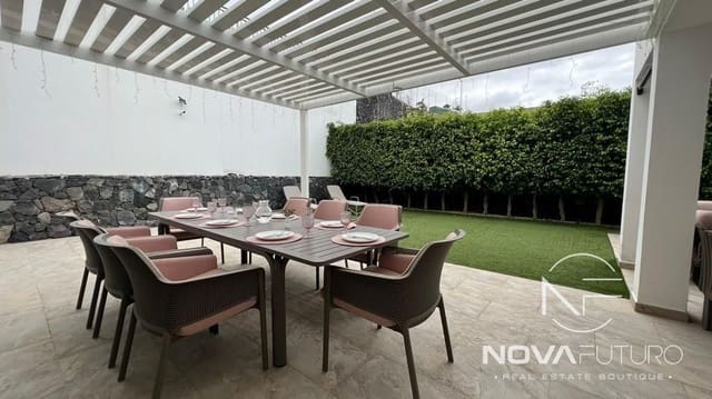 2 soverom Leilighet til salgs i La Caleta Adeje, Adeje med svømmebasseng garasje - € 949 000 (Ref: 7658478)