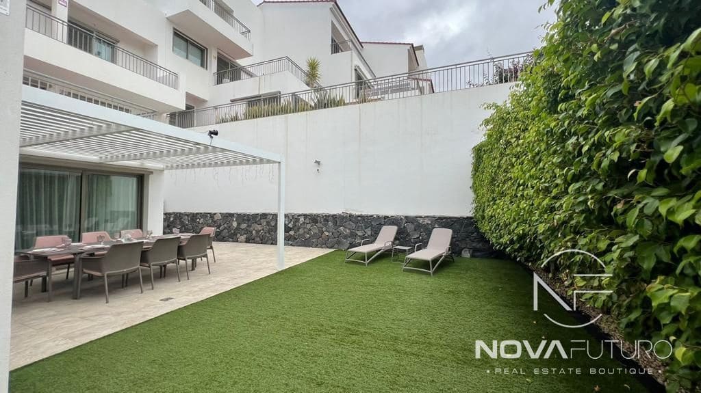 2 soveværelse Lejlighed til salg i La Caleta Adeje med swimmingpool garage - € 949.000 (Ref: 7658478)