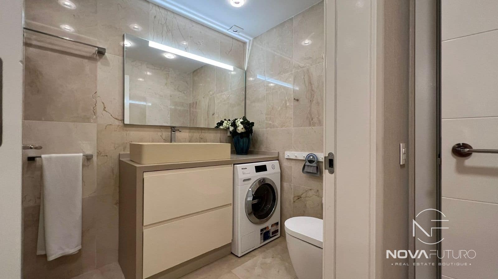 2 soveværelse Lejlighed til salg i La Caleta Adeje med swimmingpool garage - € 949.000 (Ref: 7658478)