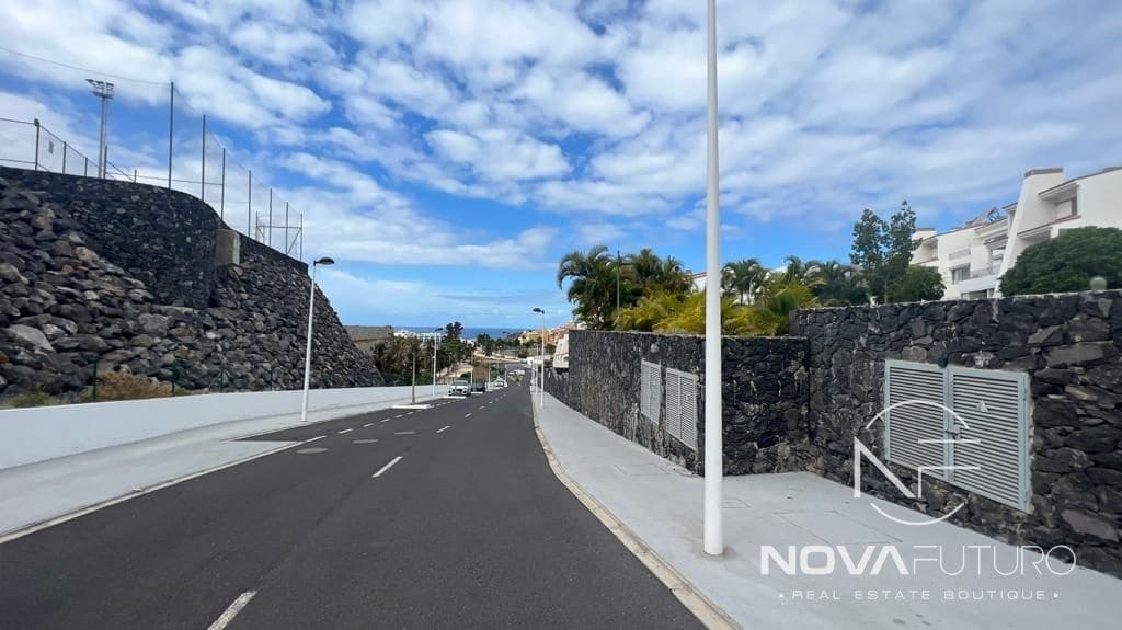 2 soveværelse Lejlighed til salg i La Caleta Adeje med swimmingpool garage - € 949.000 (Ref: 7658478)