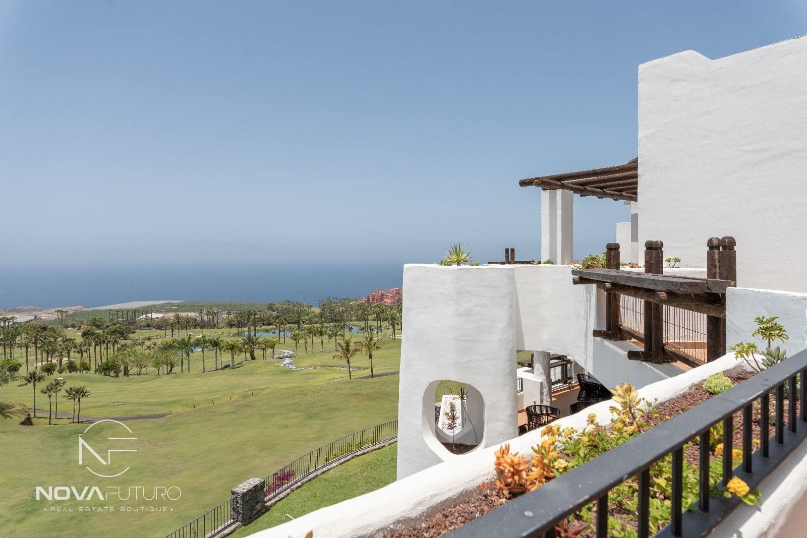 2 soveværelse Penthouse til salg i Guia de Isora med swimmingpool garage - € 1.500.000 (Ref: 8318797)