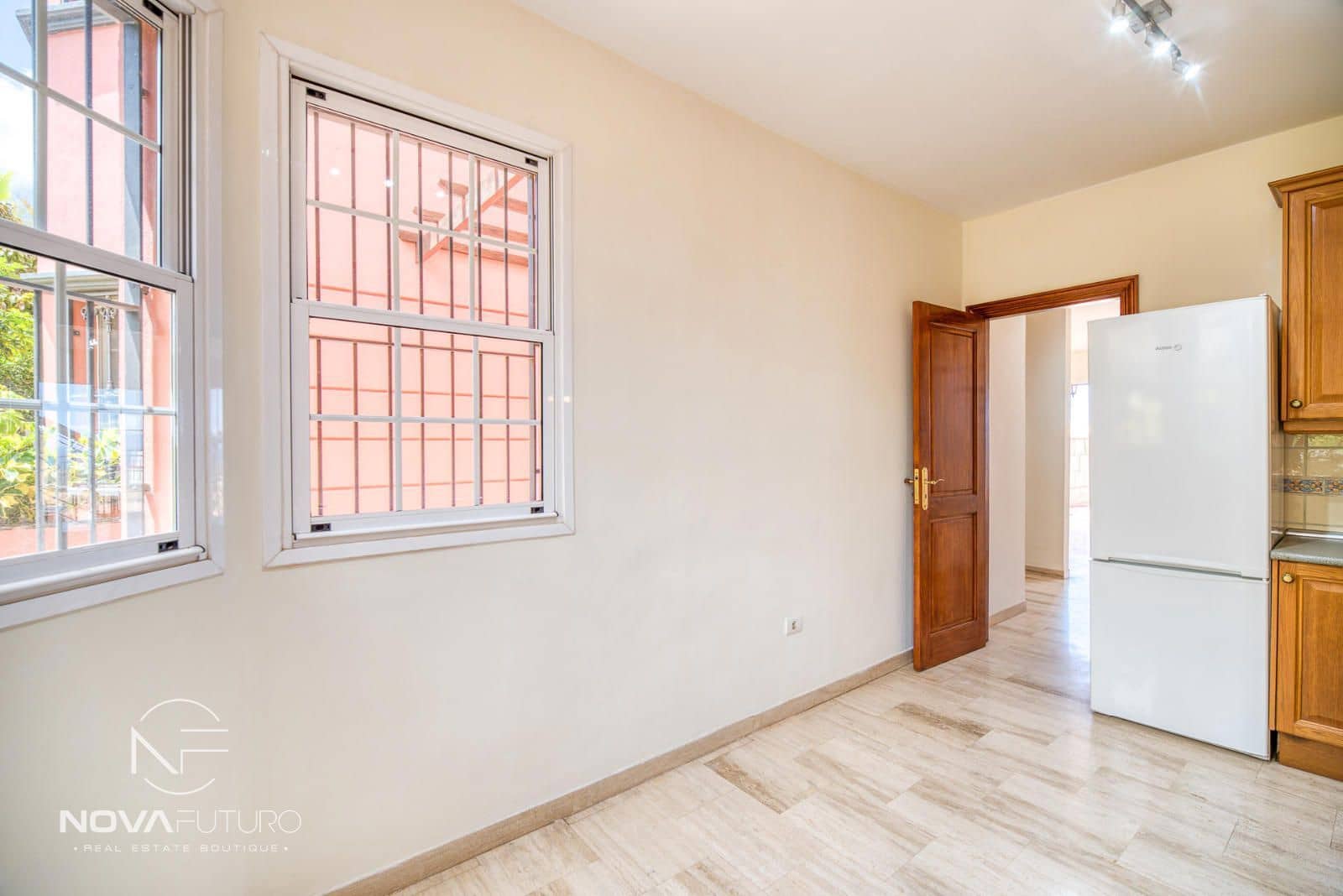 3 soveværelse Byhus til salg i Los Cristianos med garage - € 440.000 (Ref: 8989893)