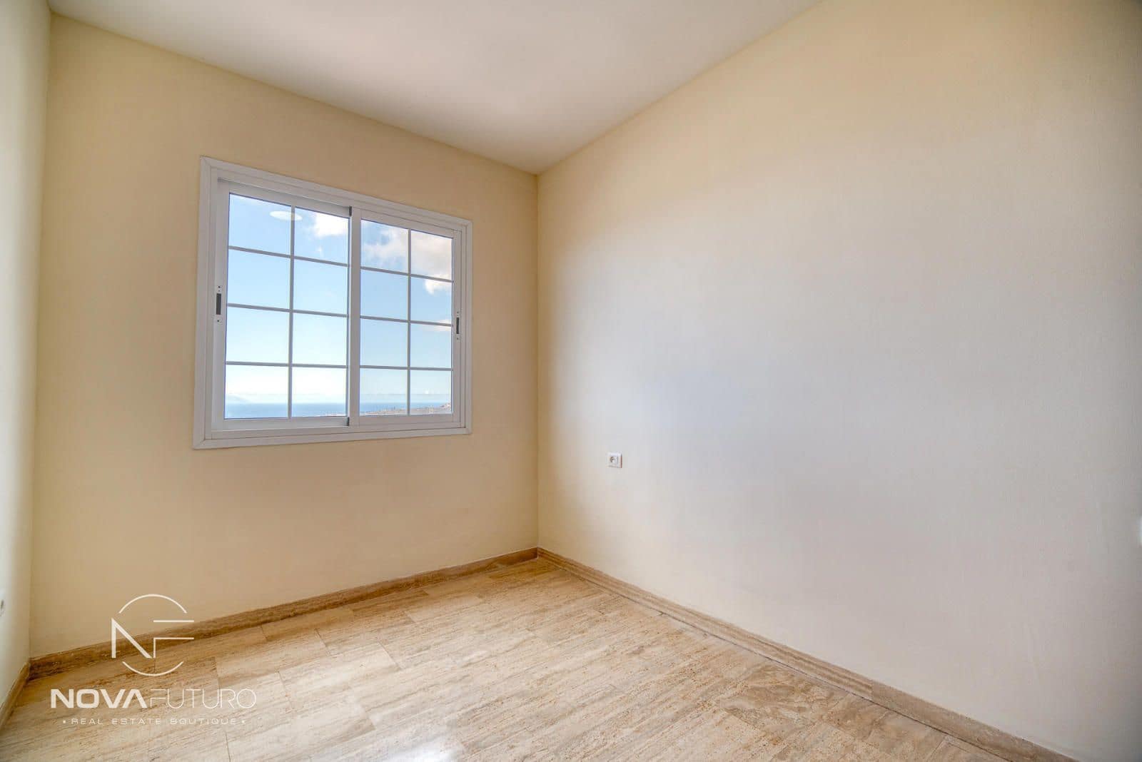 3 soveværelse Byhus til salg i Los Cristianos med garage - € 440.000 (Ref: 8989893)