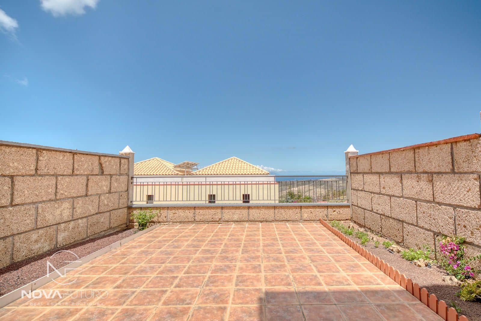 3 soveværelse Byhus til salg i Los Cristianos med garage - € 440.000 (Ref: 8989893)