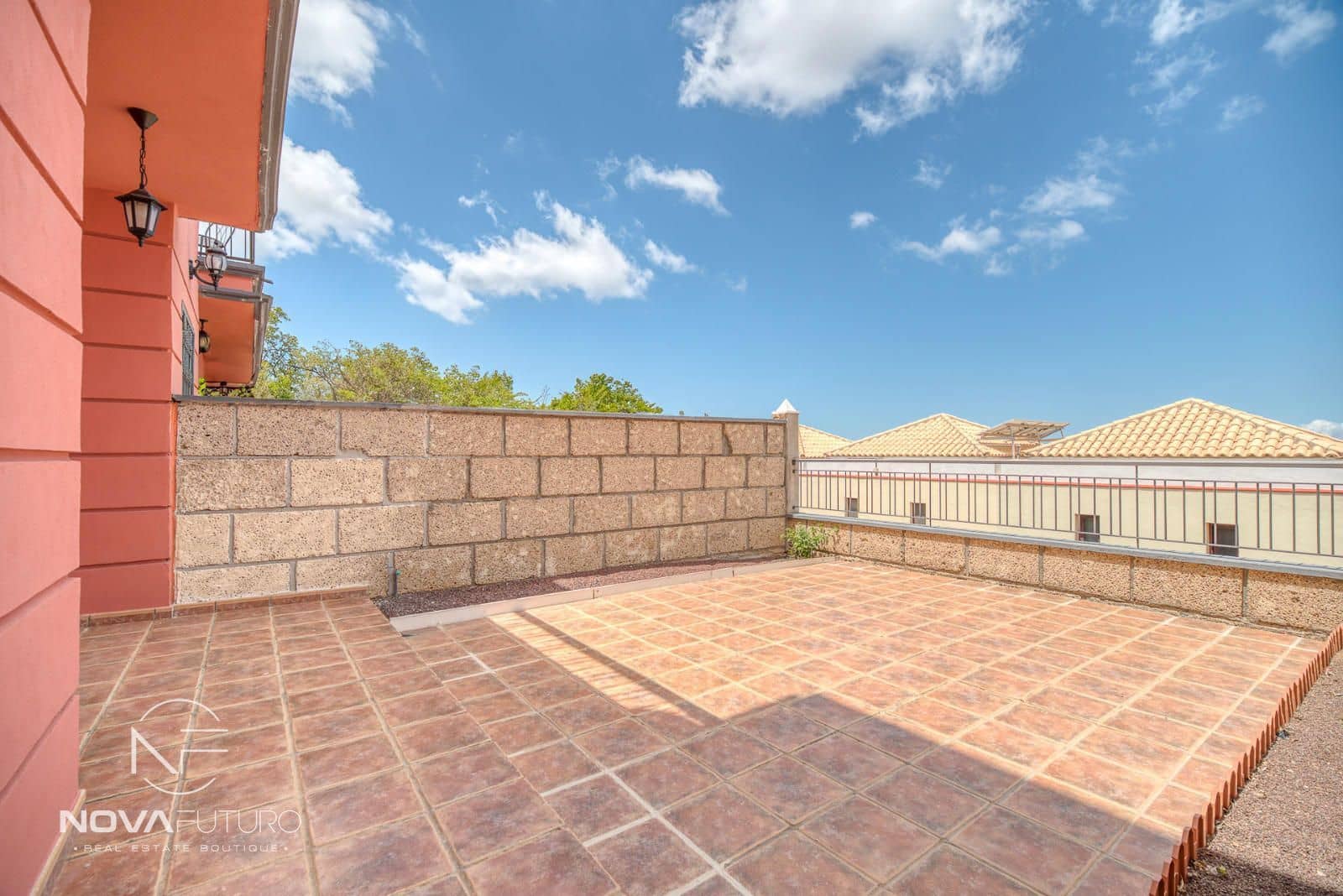 3 soveværelse Byhus til salg i Los Cristianos med garage - € 440.000 (Ref: 8989893)