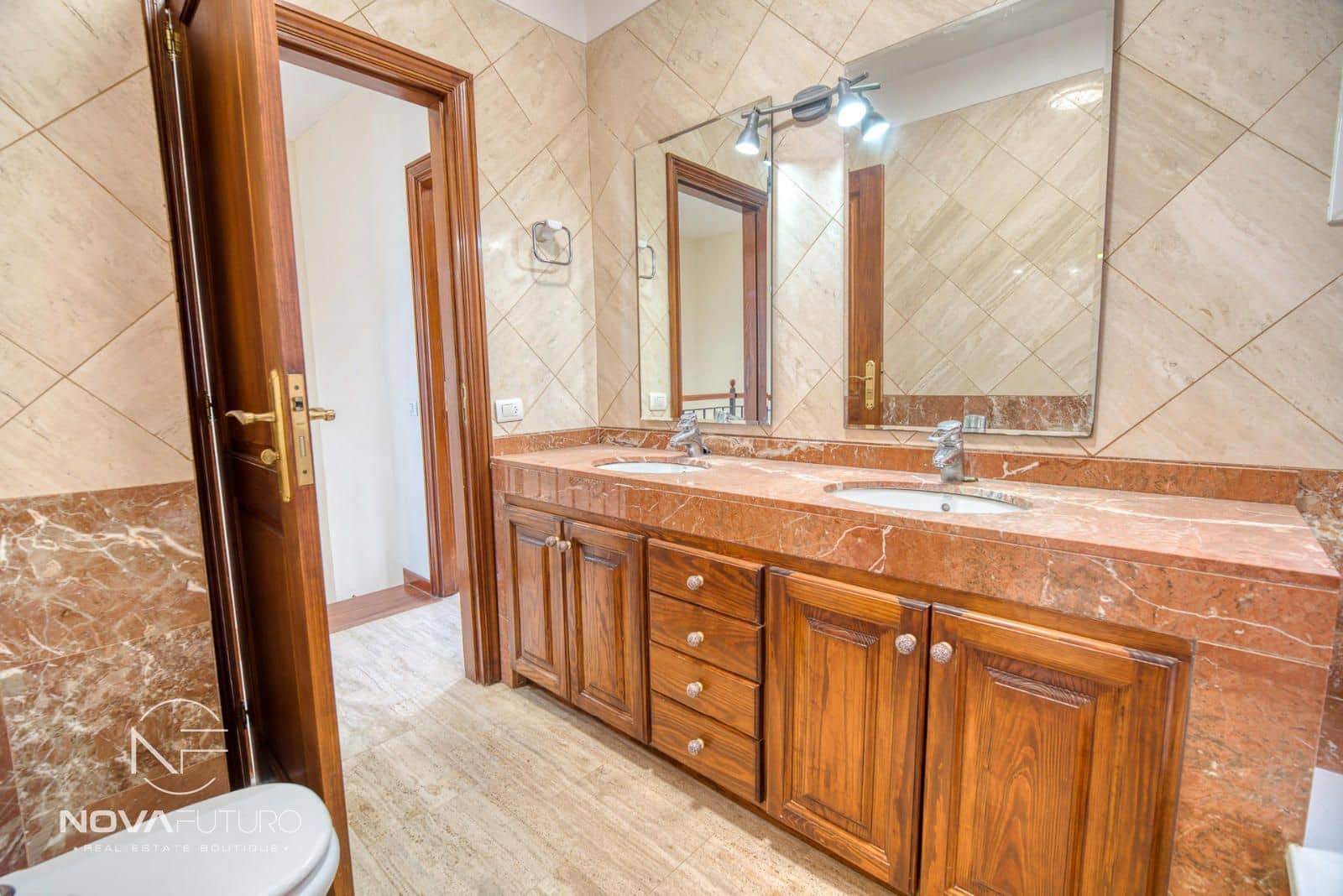 3 soveværelse Byhus til salg i Los Cristianos med garage - € 440.000 (Ref: 8989893)