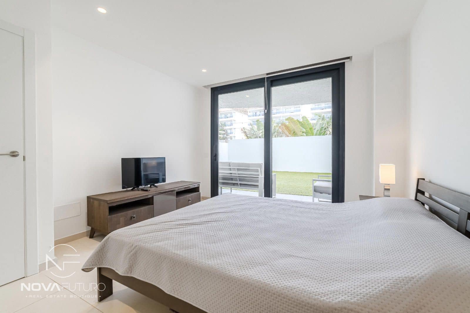 2 soverom Leilighet til salgs i Palm-Mar med svømmebasseng garasje - € 459 000 (Ref: 9232022)