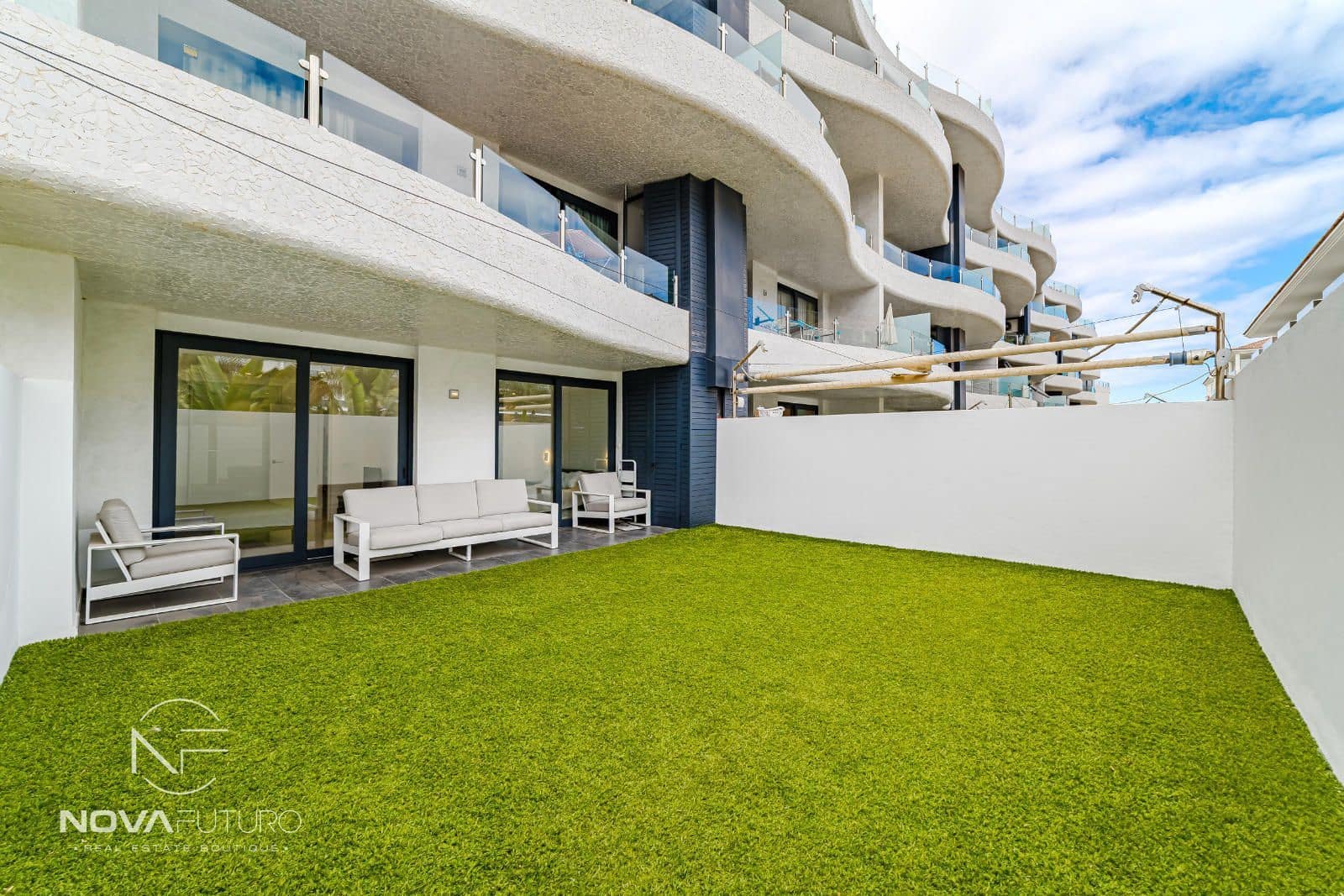 2 soverom Leilighet til salgs i Palm-Mar med svømmebasseng garasje - € 459 000 (Ref: 9232022)