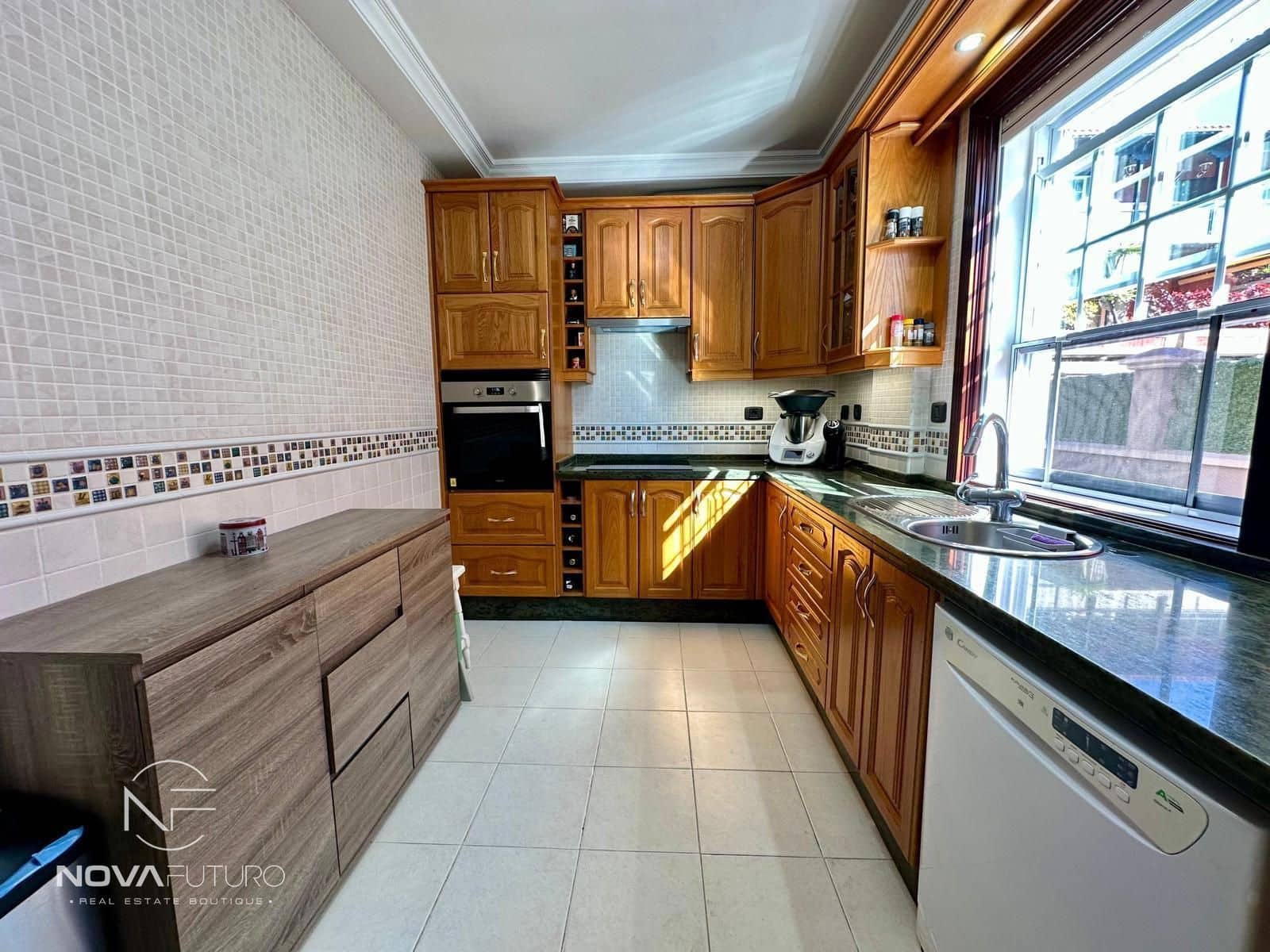 4 camera da letto Casa in vendita in Adeje con garage - 685.000 € (Rif: 9626349)