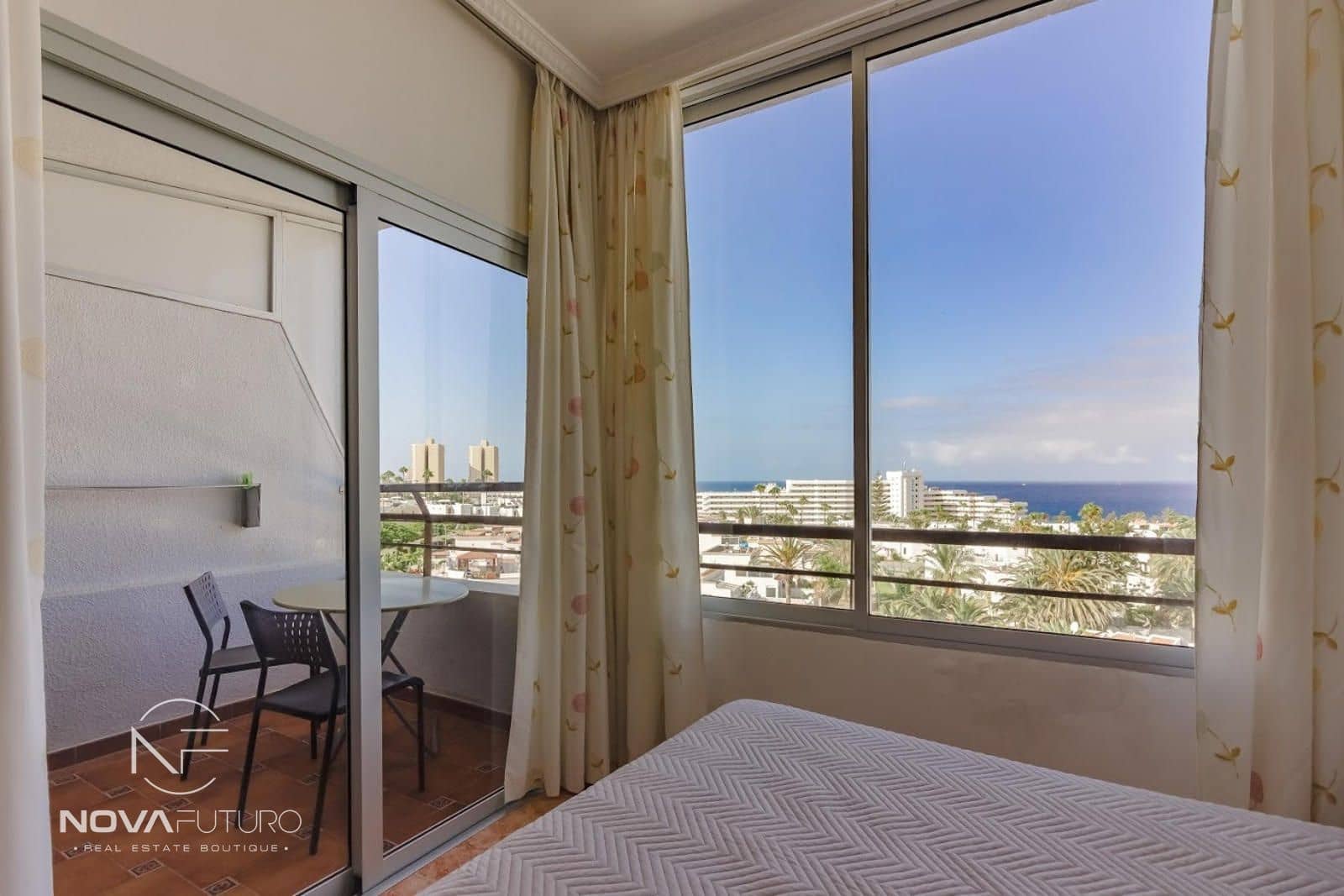 Piso de 1 habitación en Costa Adeje en venta - 295.000 € (Ref: 9626560)