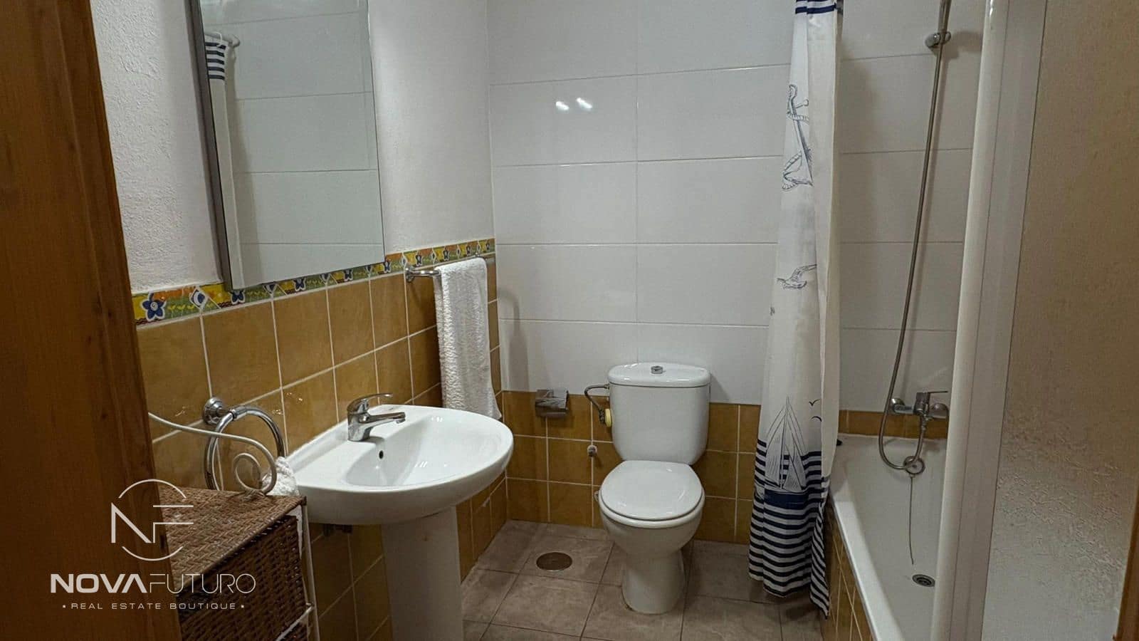 Flat for rent in Adeje - € 1,000 (Ref: 9734185)