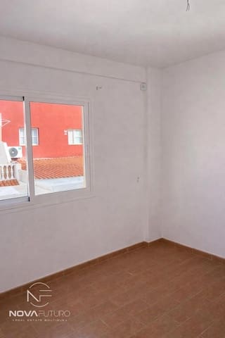 4 soveværelse Villa til salg i Guía de Isora med swimmingpool garage - € 355.000 (Ref: 9805434)