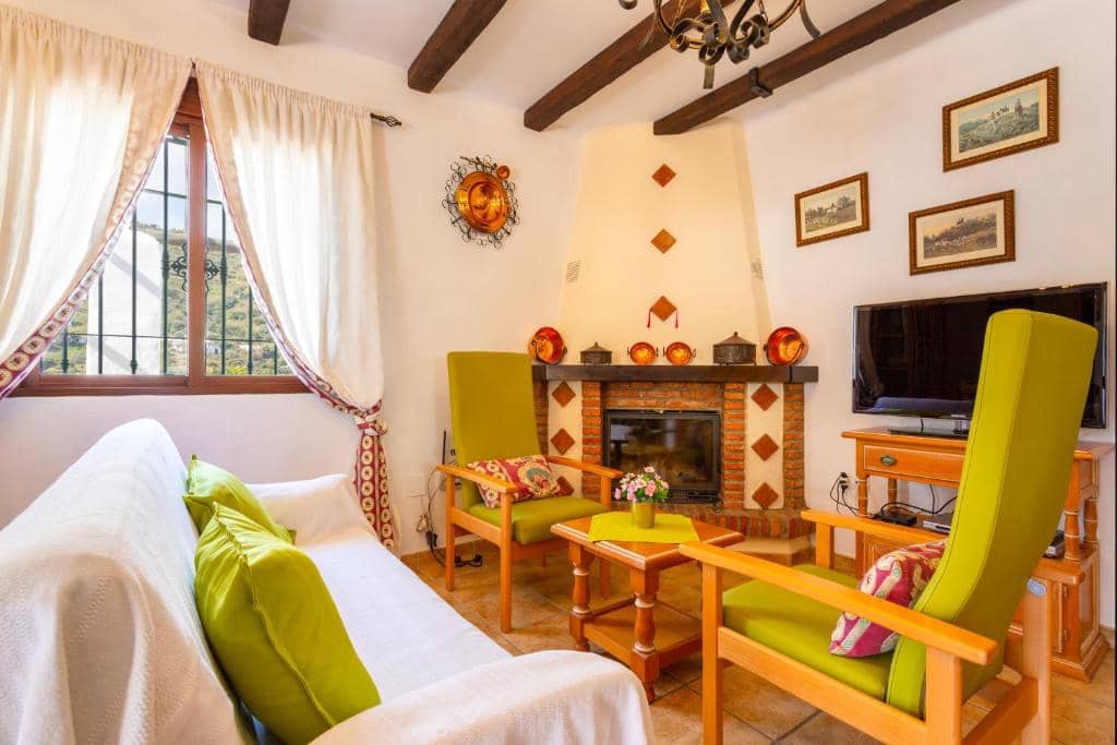 Finca/Country House for rent in Torrox with pool - € 1,600 (Ref: 10054411)