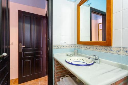 Finca/Country House for rent in Torrox with pool - € 1,600 (Ref: 10054411)