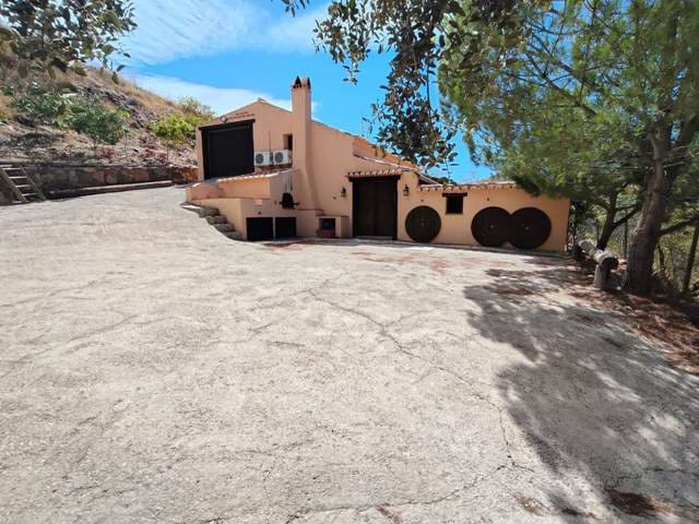 Finca/Herregård til leie i Riogordo med svømmebasseng garasje - € 1 100 (Ref: 10054417)