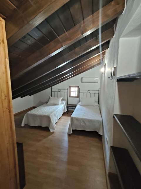 Finca/Herregård til leie i Riogordo med svømmebasseng garasje - € 1 100 (Ref: 10054417)