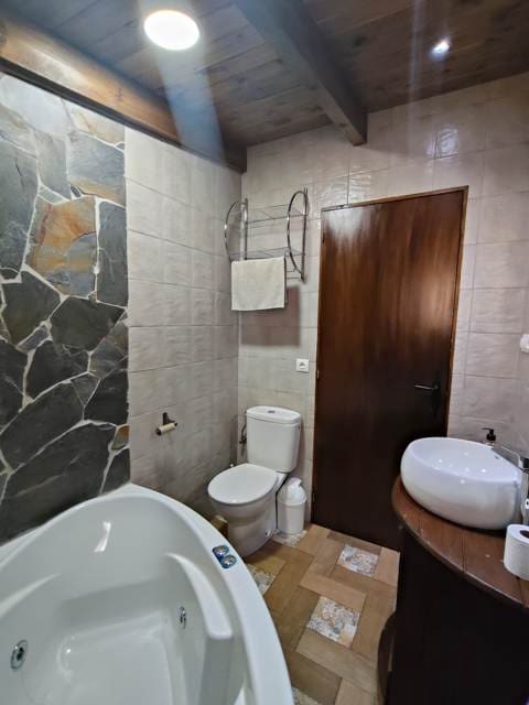 Finca/Herregård til leie i Riogordo med svømmebasseng garasje - € 1 100 (Ref: 10054417)