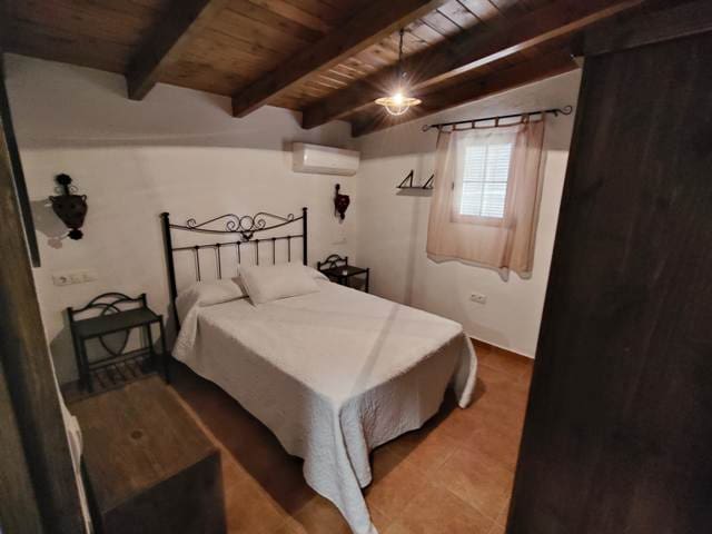 Finca/Herregård til leie i Riogordo med svømmebasseng garasje - € 1 100 (Ref: 10054417)