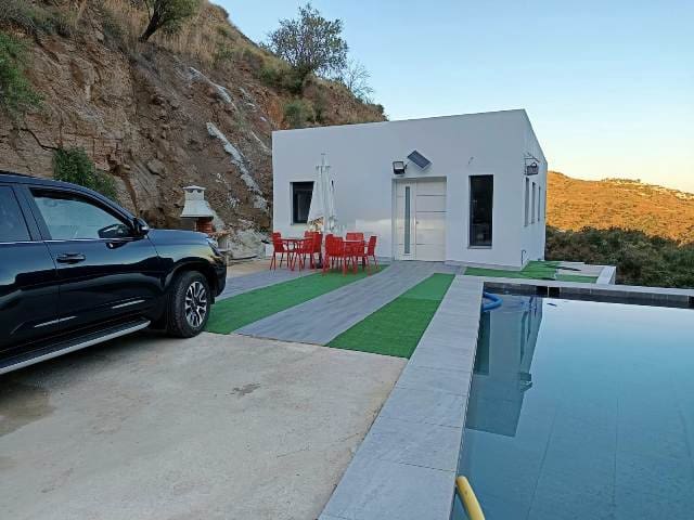 Finca/Herregård til leie i Velez-Malaga - € 1 200 (Ref: 10054434)