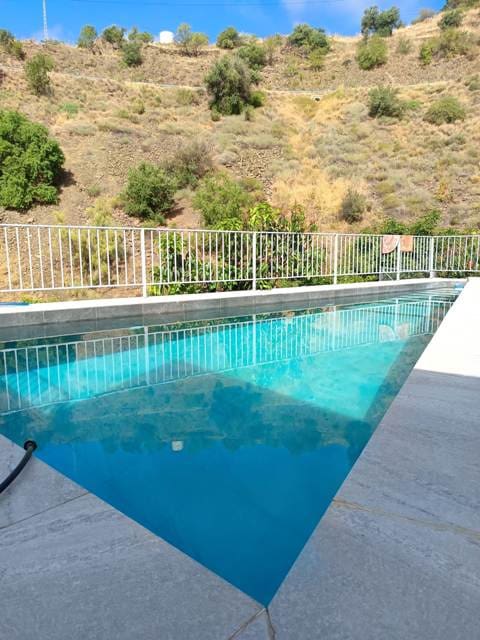 Finca/Herregård til leie i Velez-Malaga - € 1 200 (Ref: 10054434)