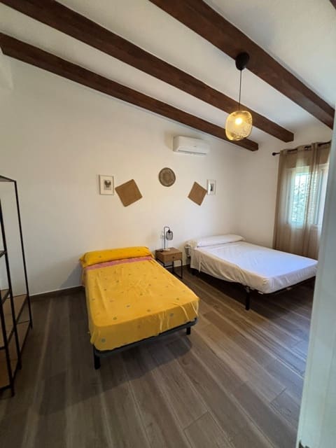 Finka/Dom wiejski do wynajęcia w Arenas z basenem - 1 500 € (Ref: 10097429)