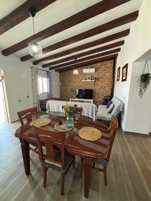 Finka/Dom wiejski do wynajęcia w Arenas z basenem - 1 500 € (Ref: 10097429)
