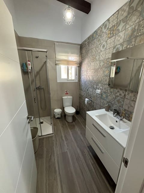 Finka/Dom wiejski do wynajęcia w Arenas z basenem - 1 500 € (Ref: 10097429)