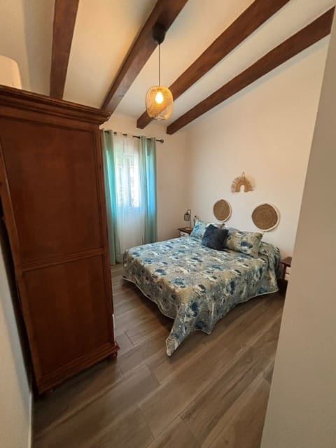 Finka/Dom wiejski do wynajęcia w Arenas z basenem - 1 500 € (Ref: 10097429)
