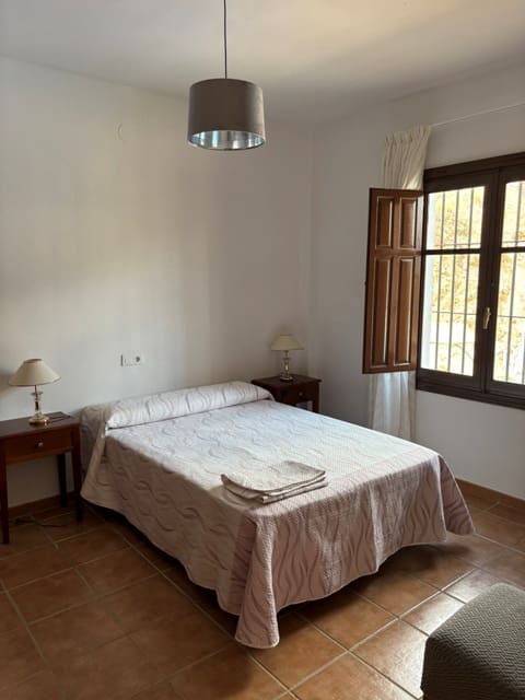 Finka/Dom wiejski do wynajęcia w Colmenar z basenem garażem - 1 500 € (Ref: 10097430)