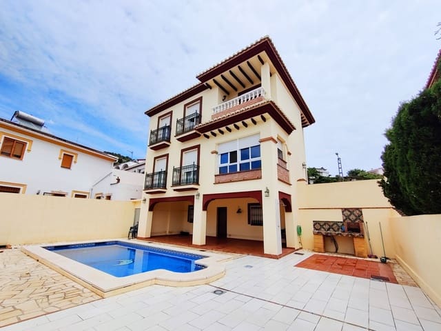 Villa til salgs i Canillas de Albaida med svømmebasseng garasje - € 412 000 (Ref: 10179693)