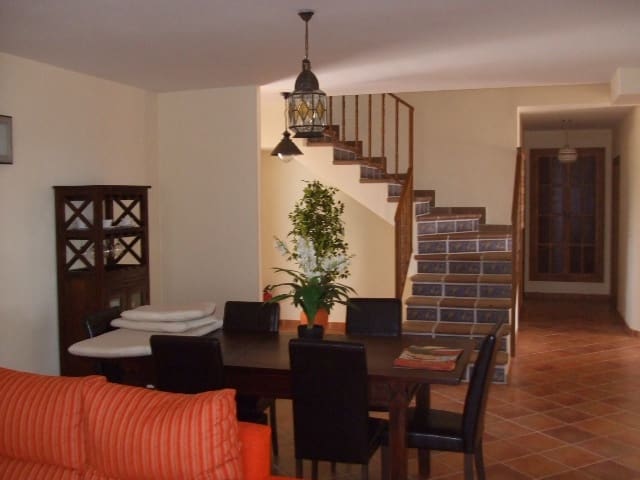 Finca/Maison de Campagne à louer à Triana - 2 600 € (Ref: 8868533)